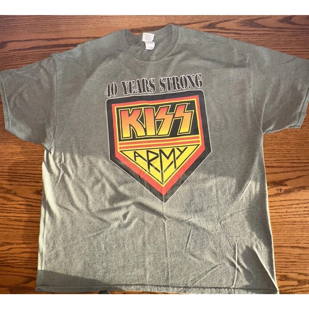 KISS Army 40 Years Strong T Shirt Mens XL Gray Double Sided Gildan Rock Band